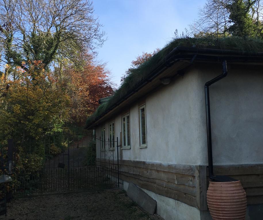 Pathways, Beachwood Cottage Бат Номер фото