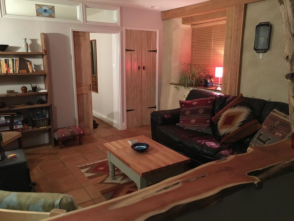 Pathways, Beachwood Cottage Бат Номер фото