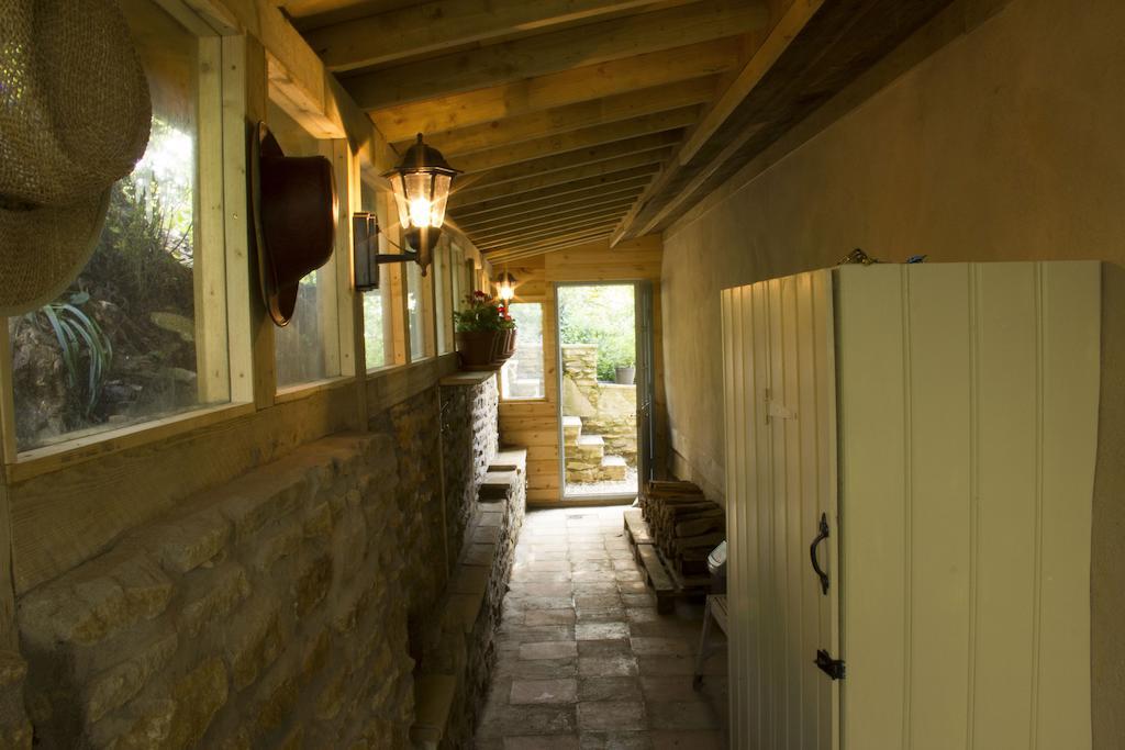 Pathways, Beachwood Cottage Бат Номер фото